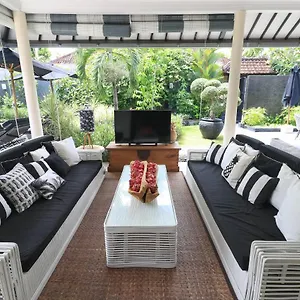  Villa Bloom 1 - 4 Bedrooms, 4 Bathrooms, Private Pool Close To The Indonesia